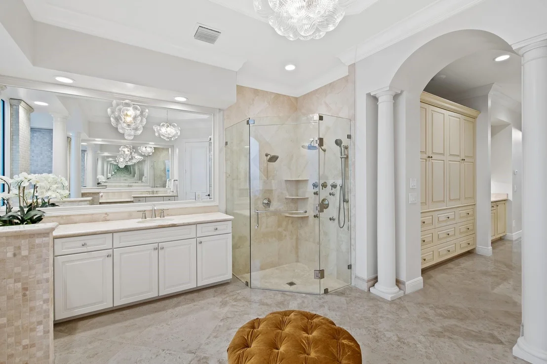 Photo of 3378 Bradenham Lane