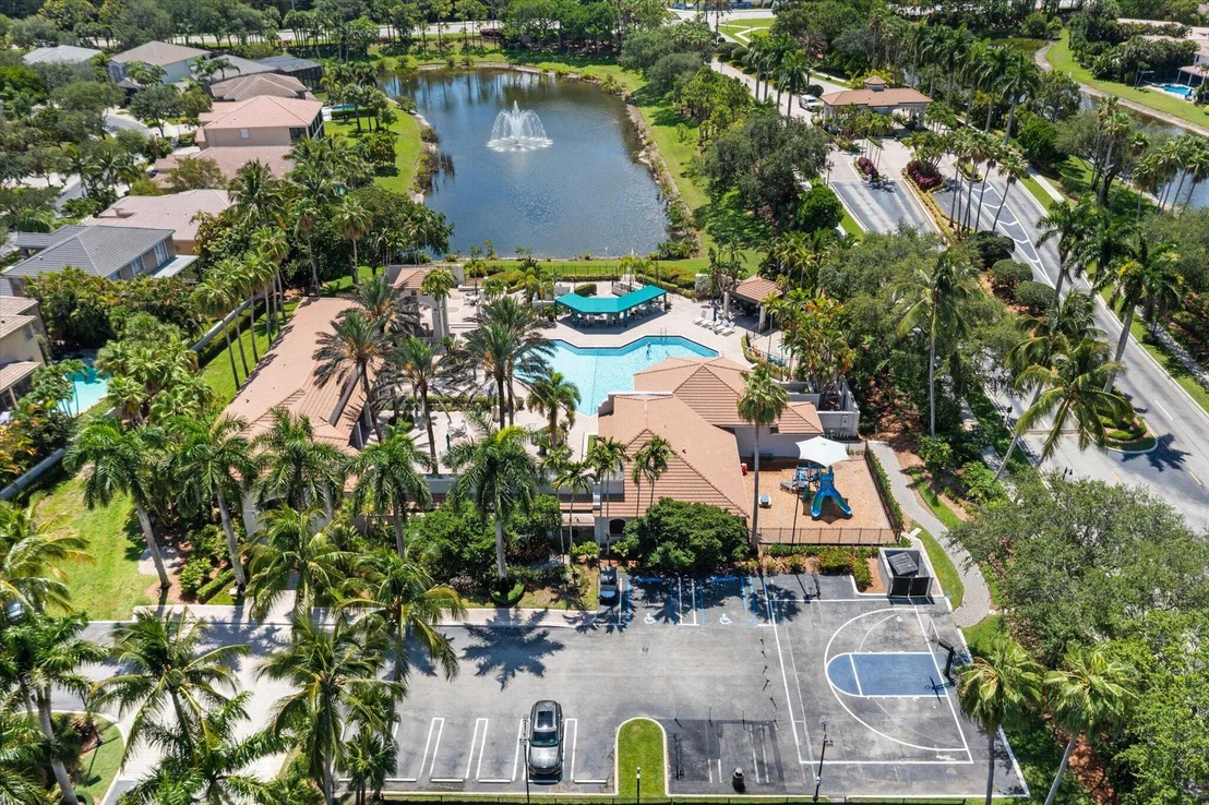 Photo of 19335 Skyridge Circle