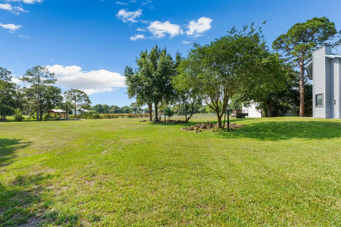 Photo of 420 Sopwith Drive