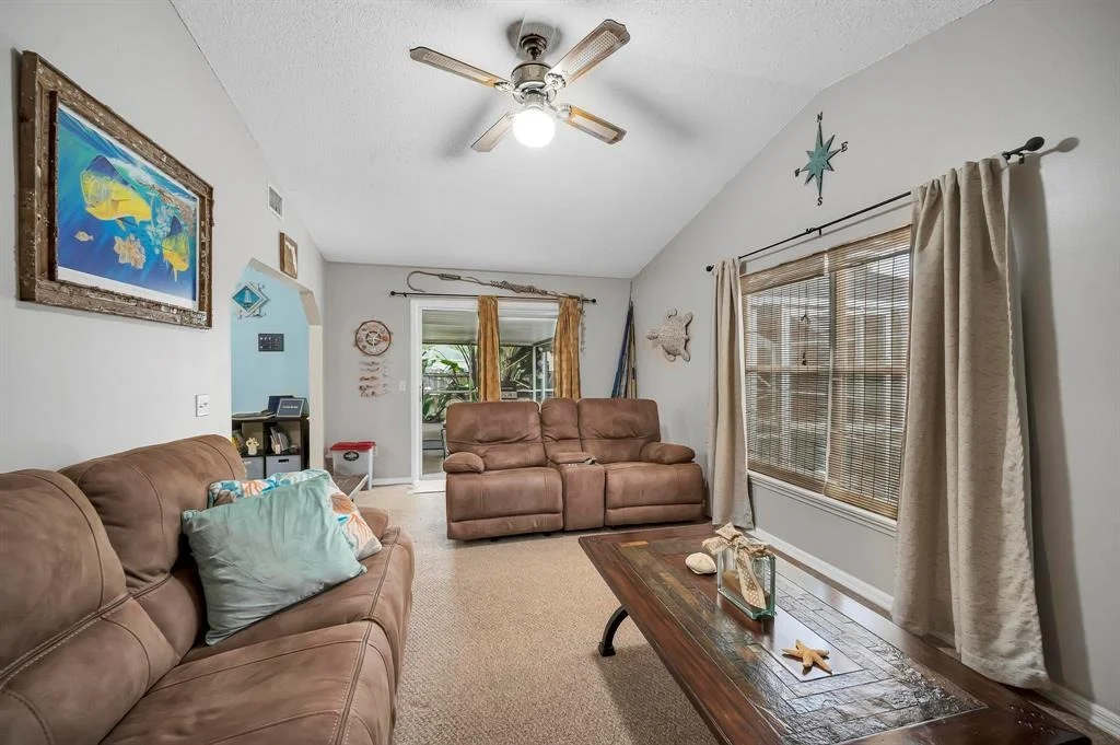 Photo of 8305 North Blvd