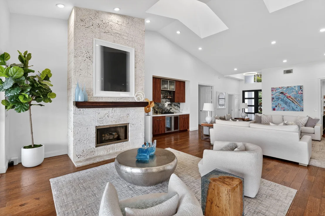 Photo of 167 Regatta Drive