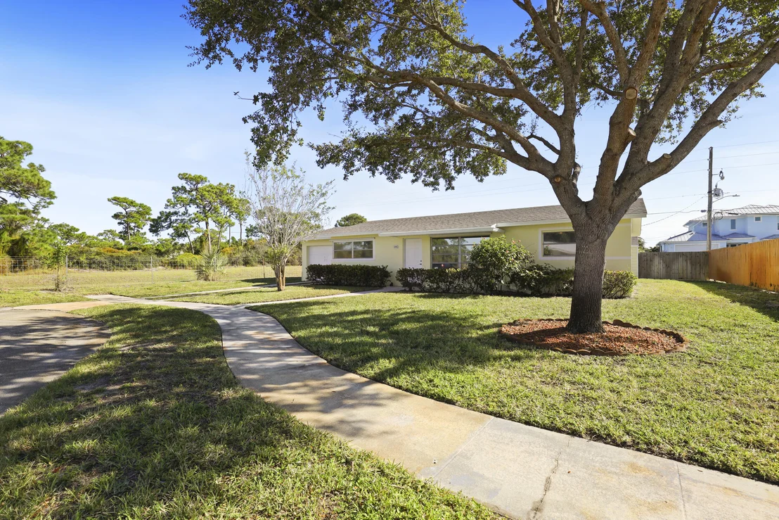 Photo of 18905 SE Southgate Drive