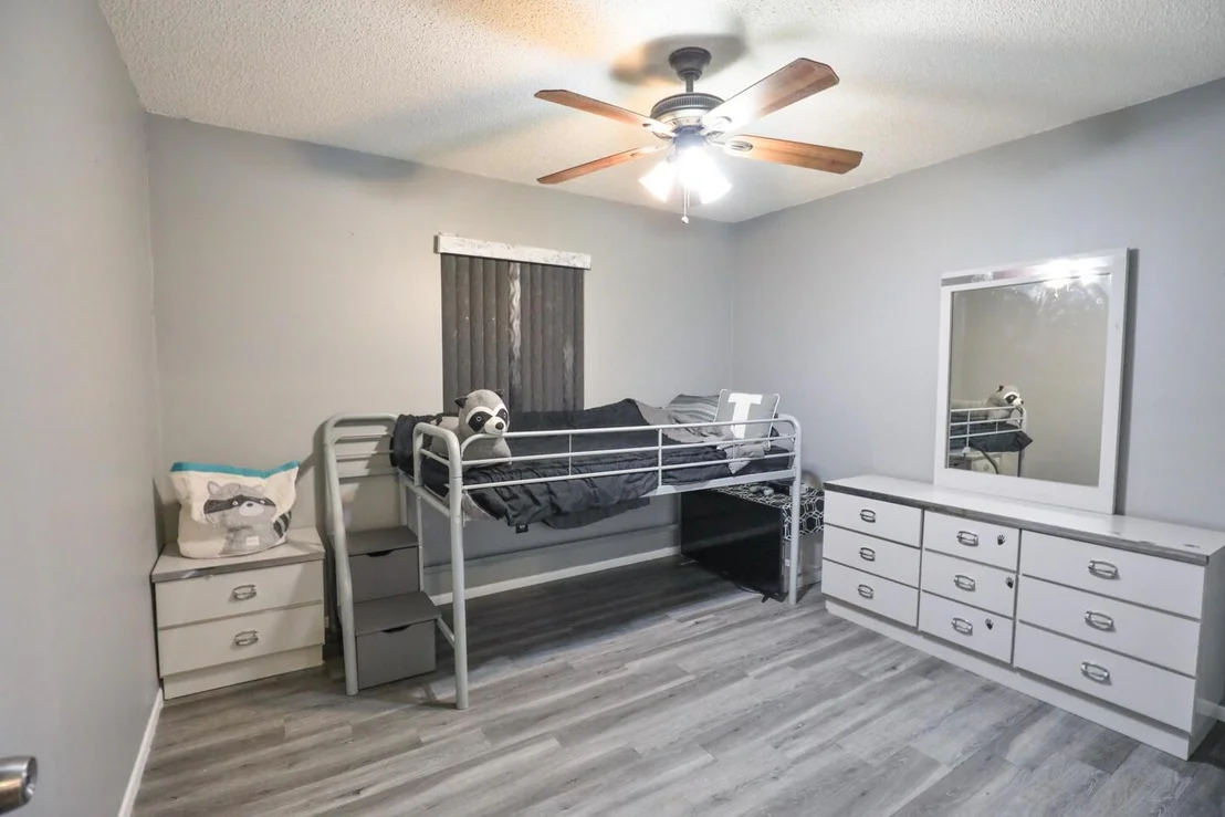 Photo of 6103 Palm Drive