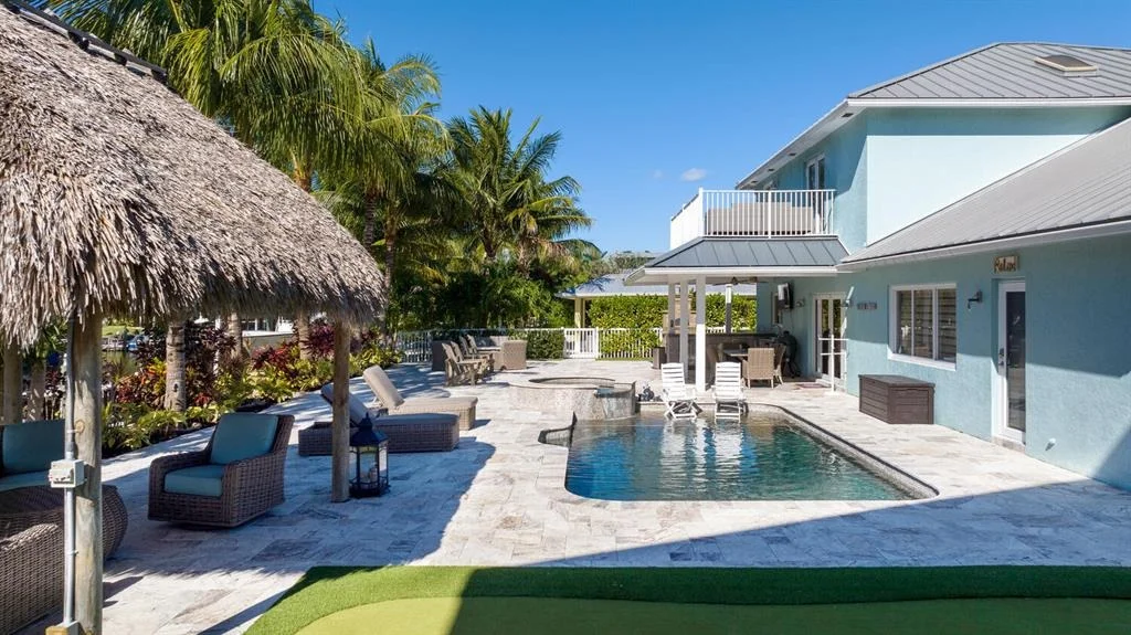 Photo of 916 Dolphin Drive