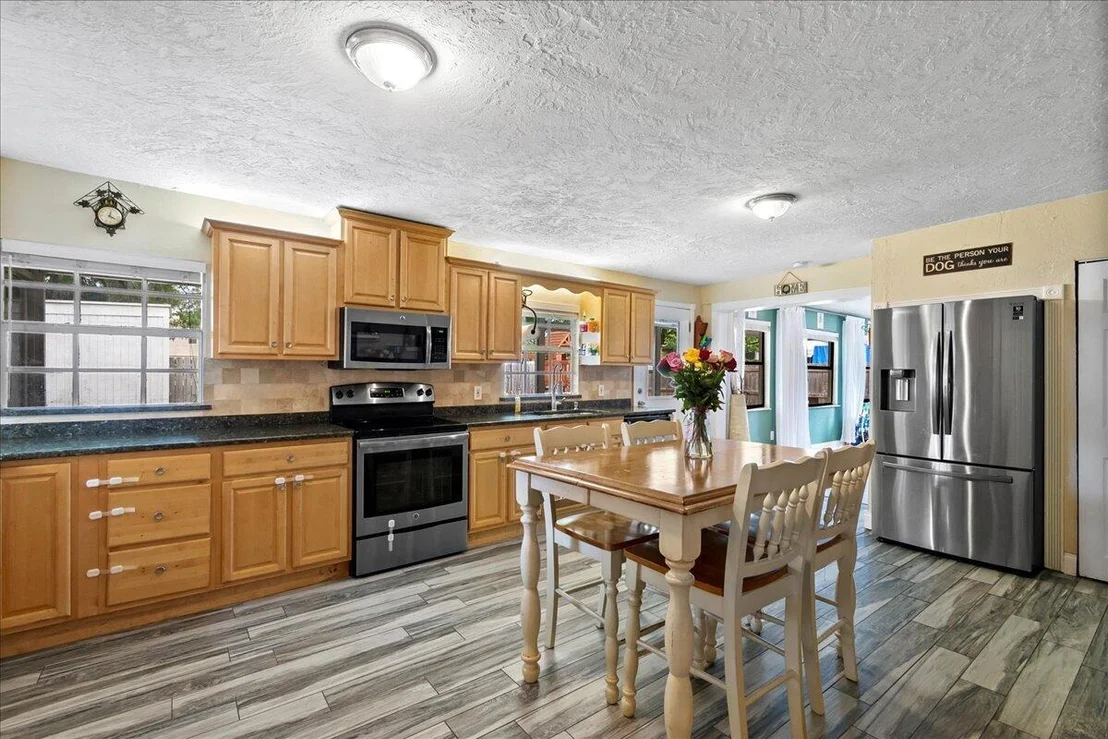Photo of 237 W Browning Drive