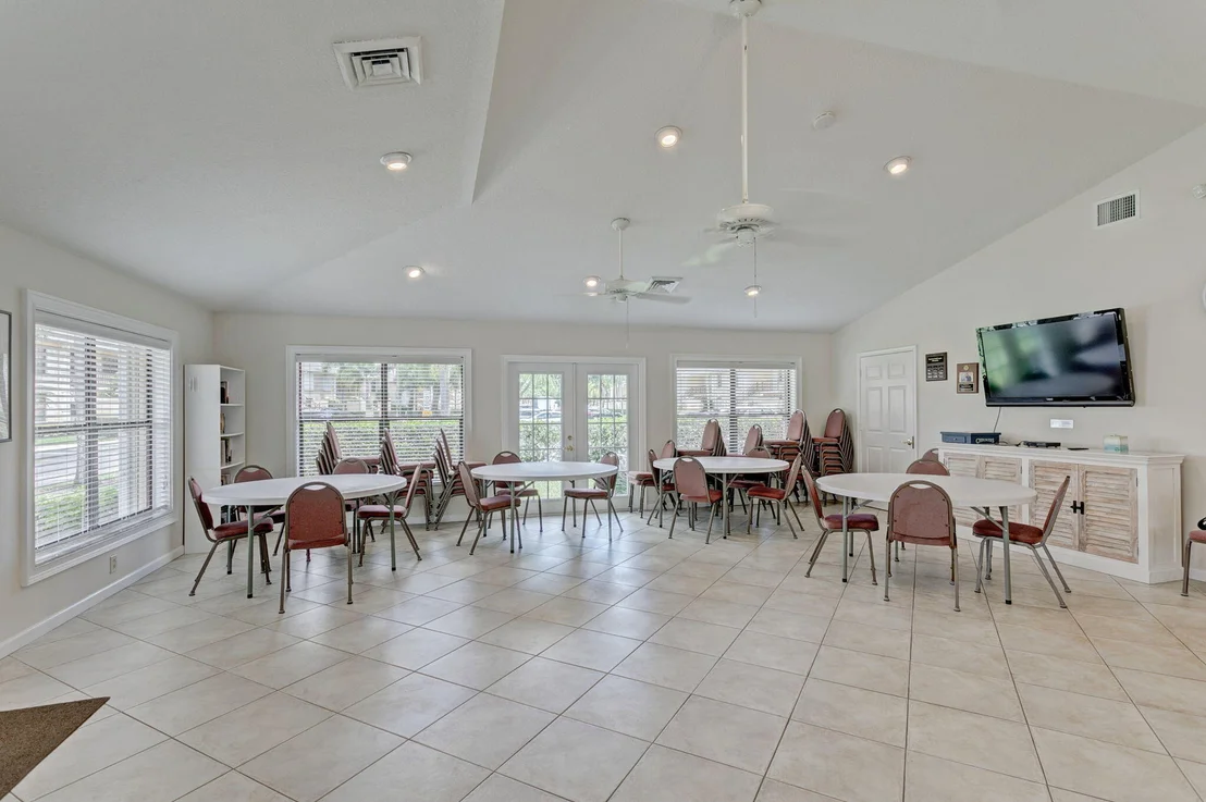Photo of Unit F at 2041 Keystone Drive