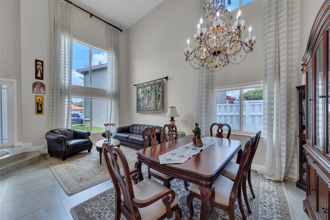 Photo of 84 Gables Boulevard