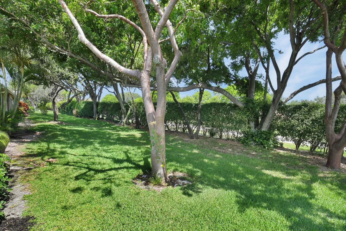 Photo of 8269 Springtree Road