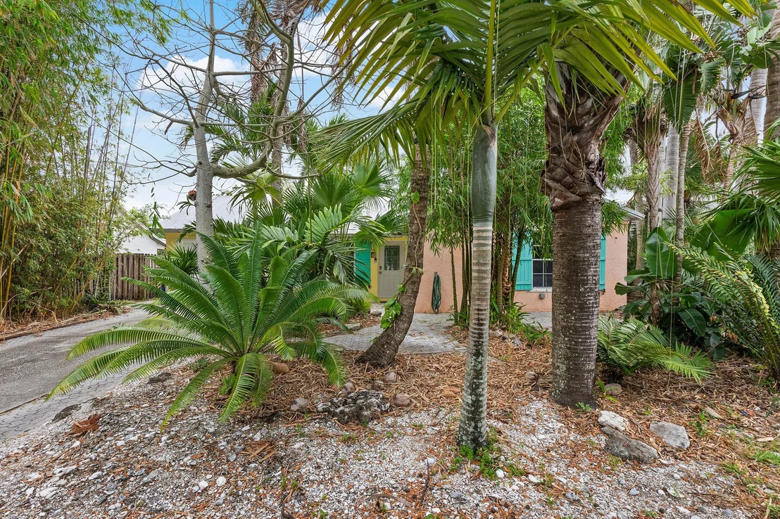 Photo of 165 Lakeside Drive