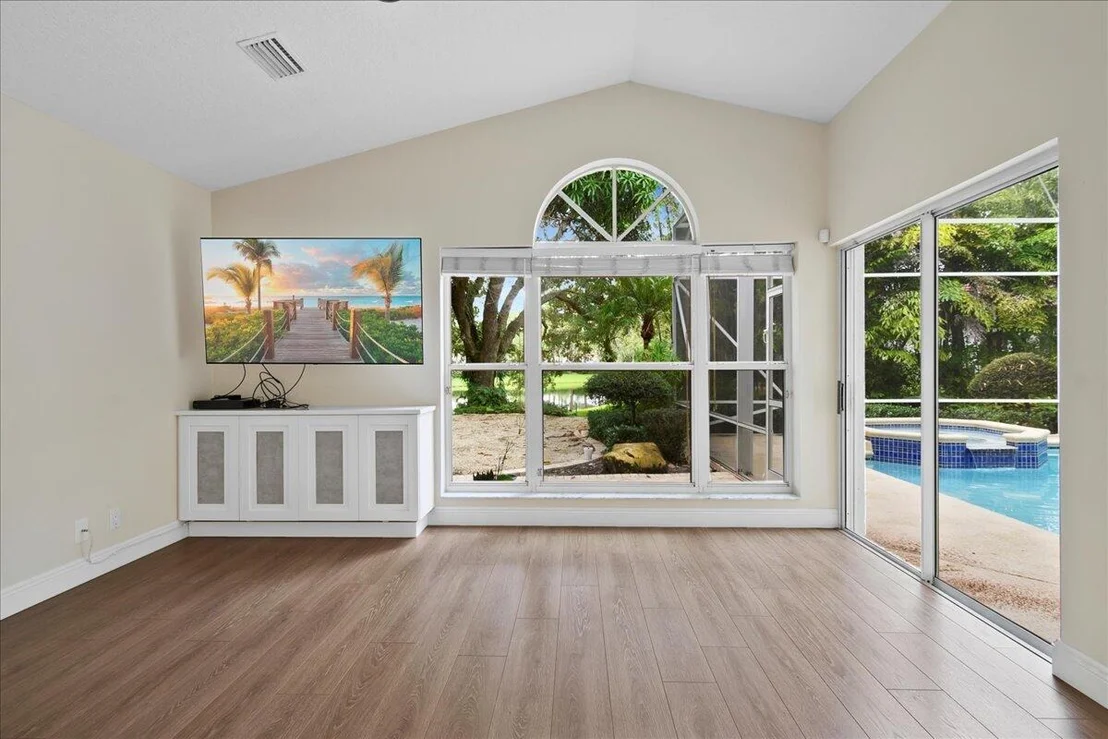 Photo of 140 Victorian Lane