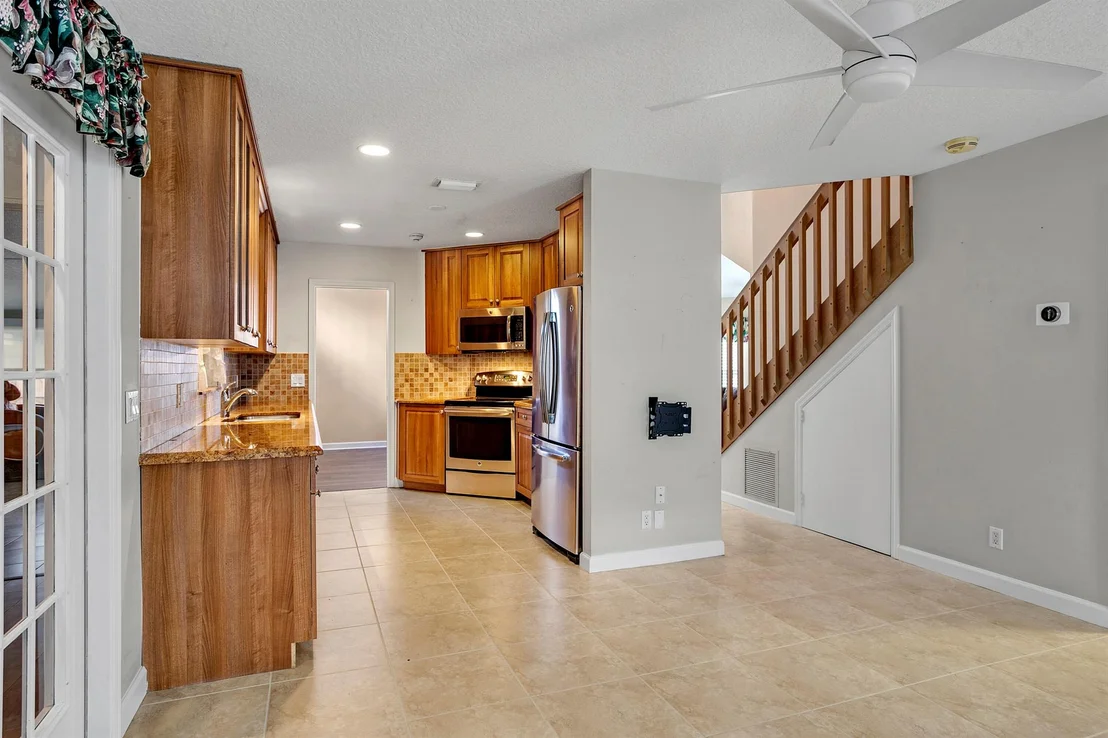 Photo of 6467 Foster Street