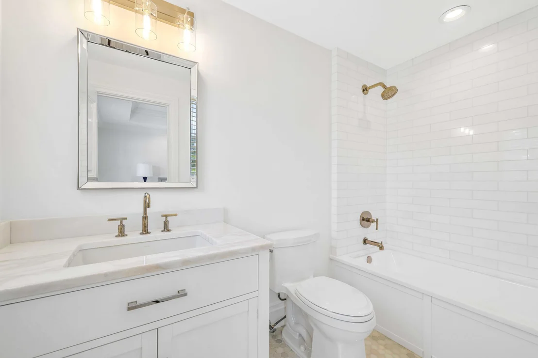 Photo of 220 Esplanade Way