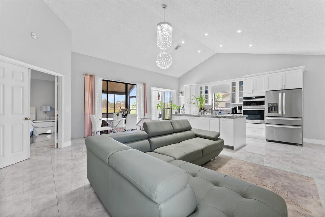 Photo of 5185 Brian Boulevard