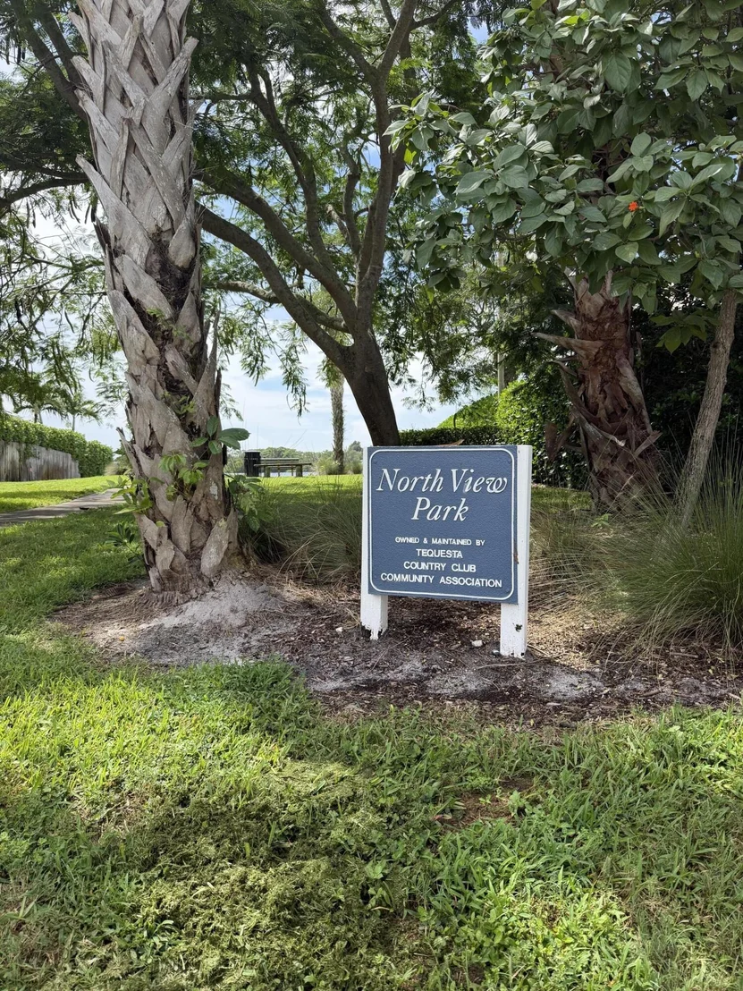 Photo of 229 GOLFVIEW Drive