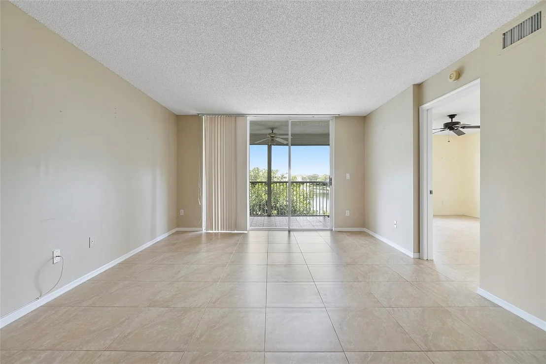 Photo of Unit 308 at 7532 N Devon Drive