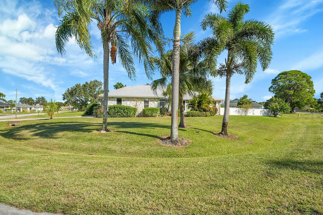 Photo of 6003 Nettle Path Drive