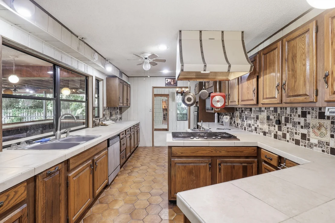 Photo of 596 Greenwood Drive