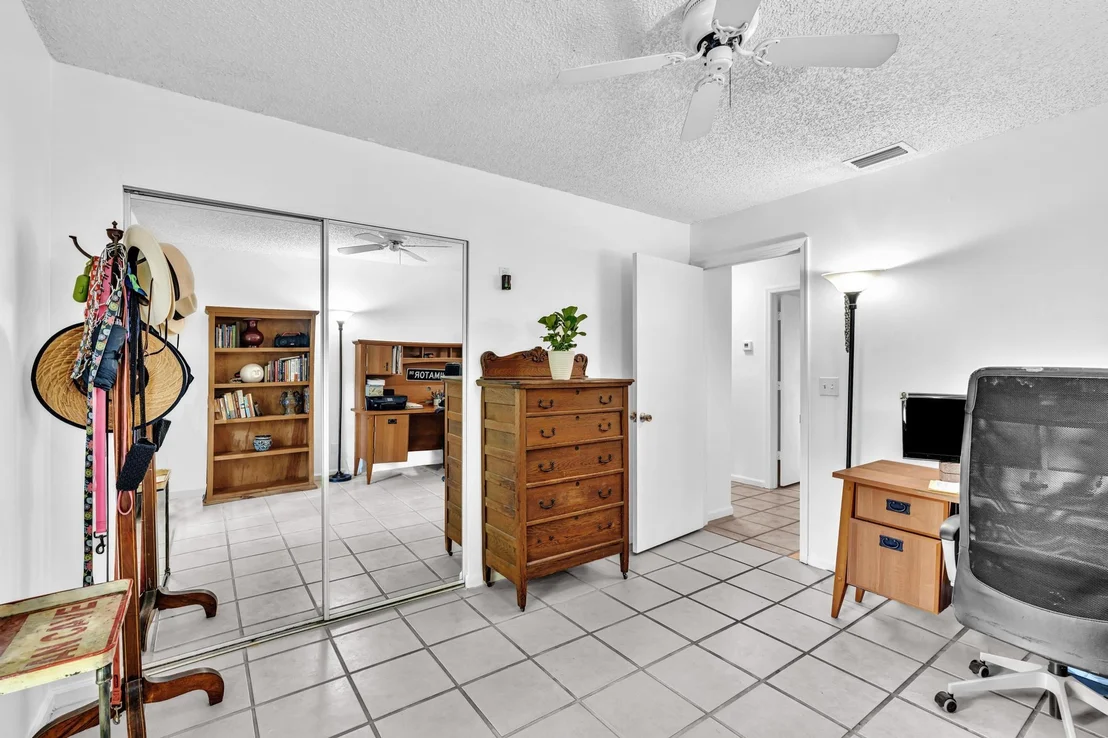 Photo of 498 Oregon Lane