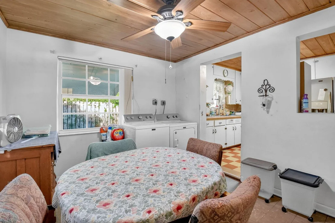 Photo of 3582 Davis Road