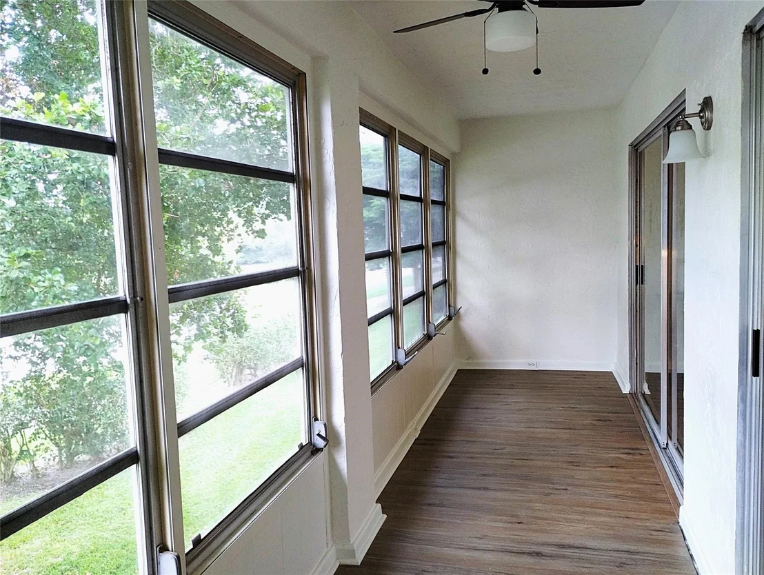 Photo of Unit E2 at 1201 Bahama Bend