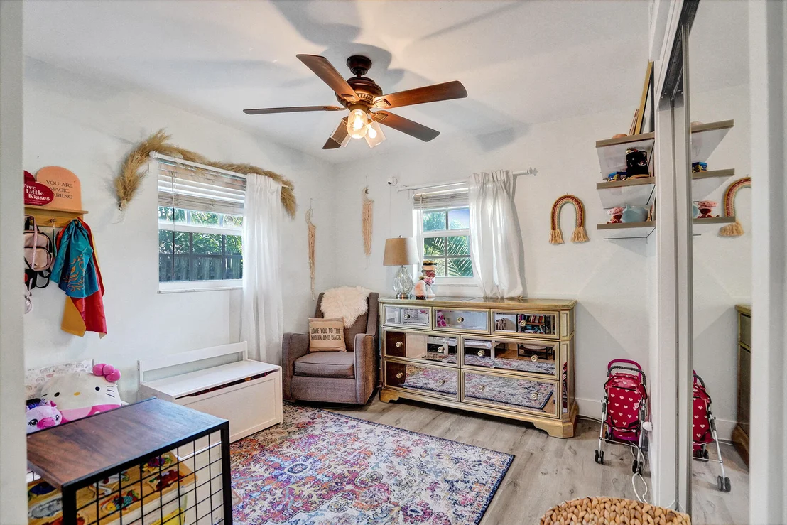 Photo of 357 NW 23rd Street
