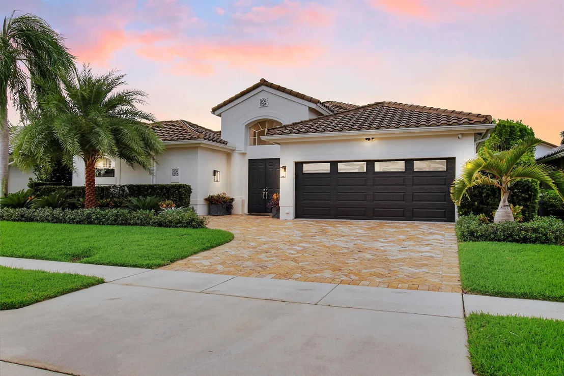 Photo of 7606 La Corniche Circle