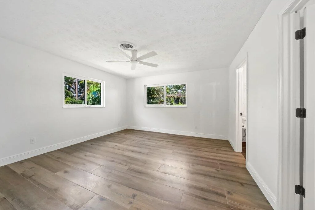 Photo of 2416 NW Everglades Boulevard