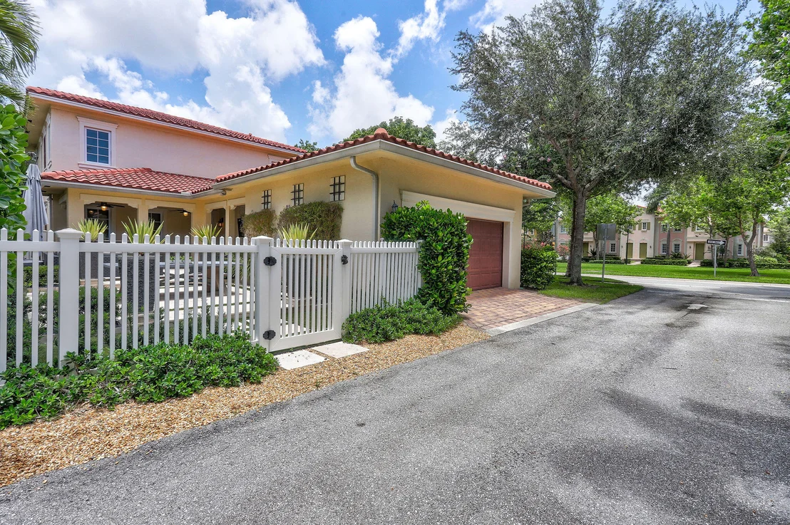 Photo of 147 Killarney Court