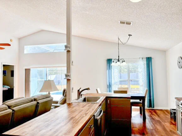 Photo of 844 Casterton Circle