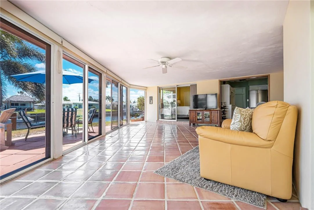 Photo of 330 SE 3rd Street