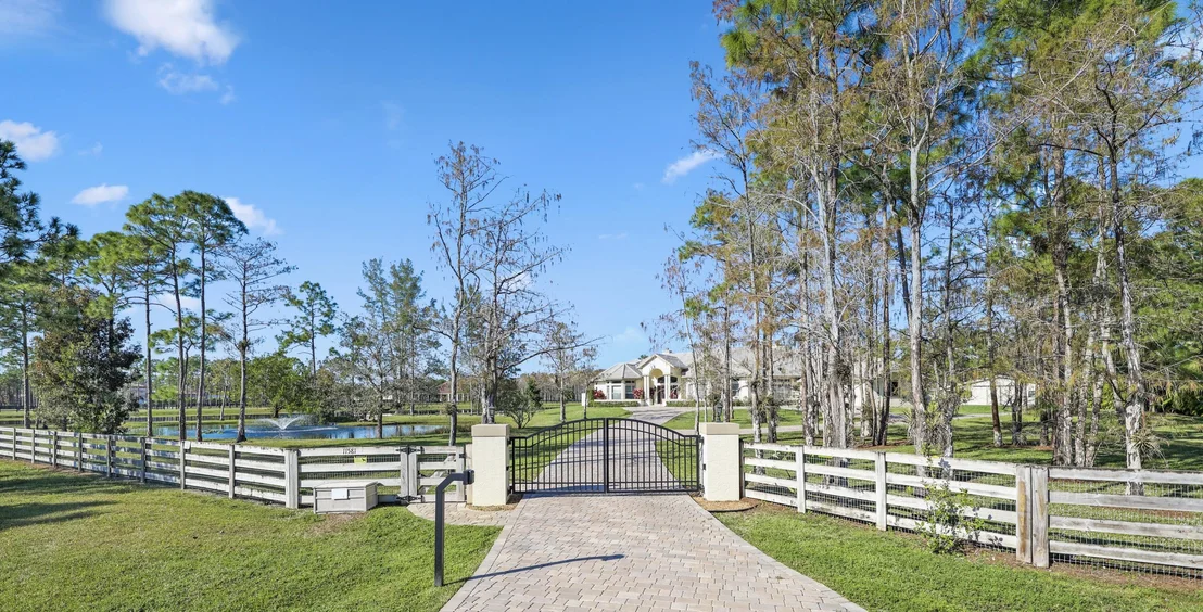 Photo of 11581 Manatee Terrace