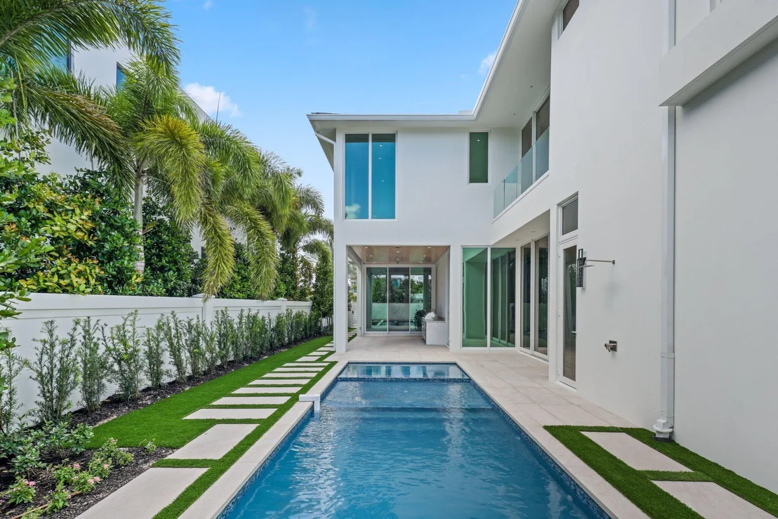 Photo of 320 Grove Place