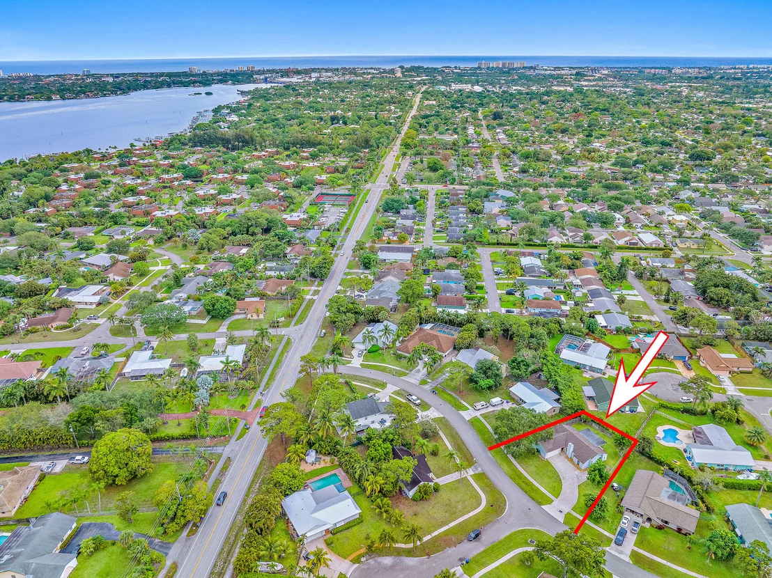 Photo of 707 Greenwood Drive
