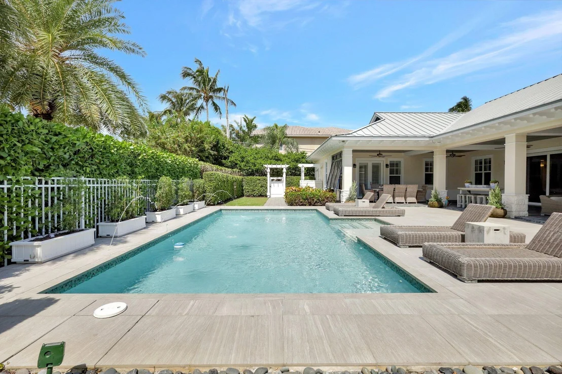 Photo of 18 Ridge Boulevard