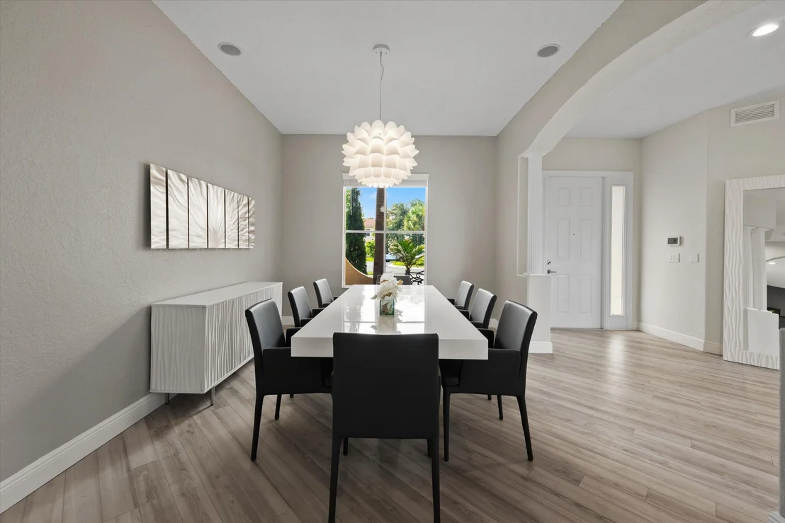Photo of 1215 Creekside Drive