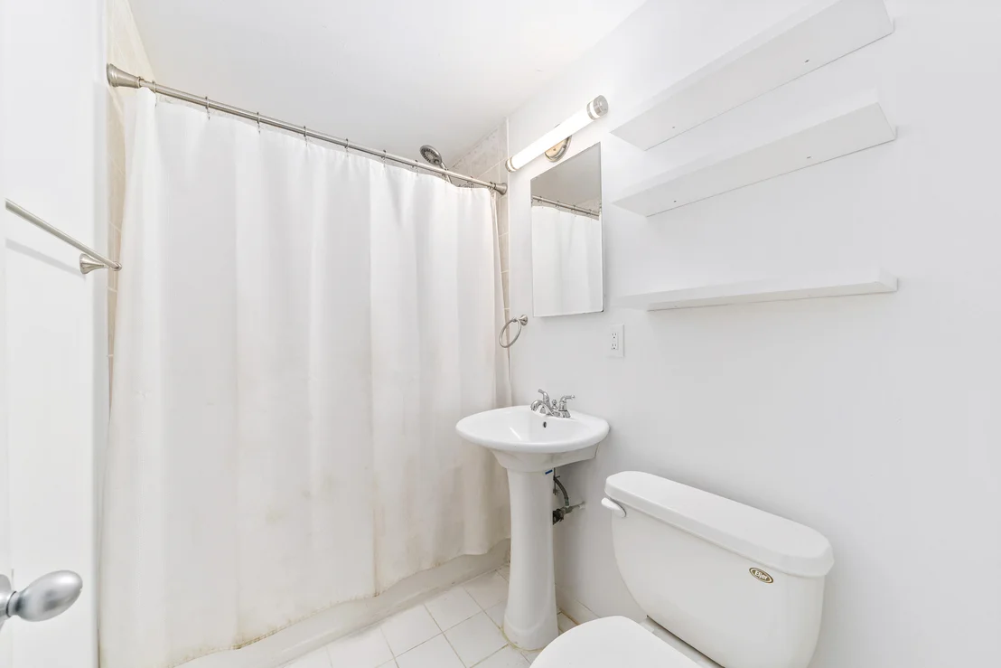 Photo of 2729 Helyn Road
