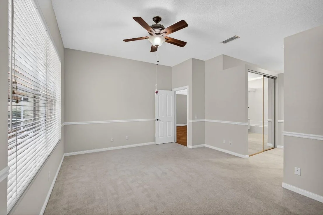 Photo of 130 S Hampton Drive