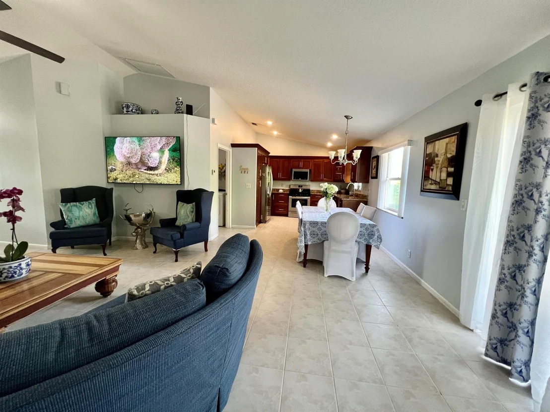 Photo of 1063 Salmon Isle
