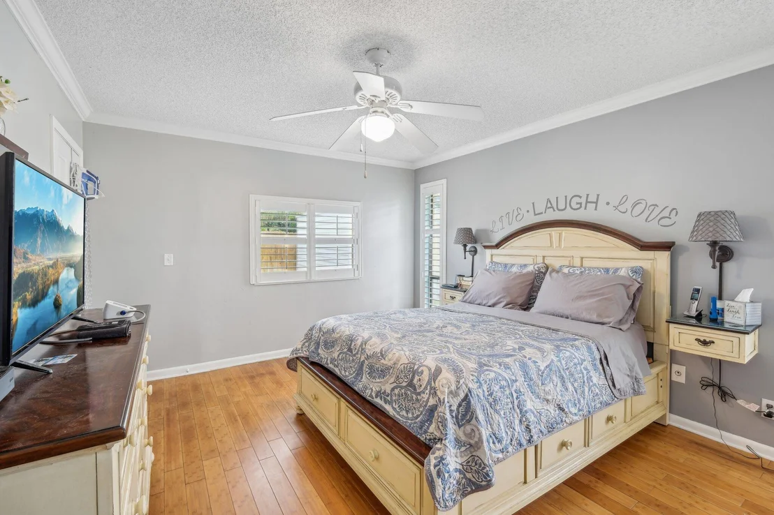 Photo of 3962 Winfield Road