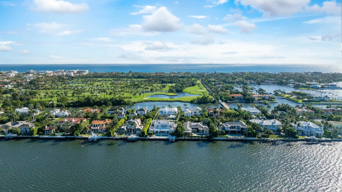 Photo of 584 Island Drive