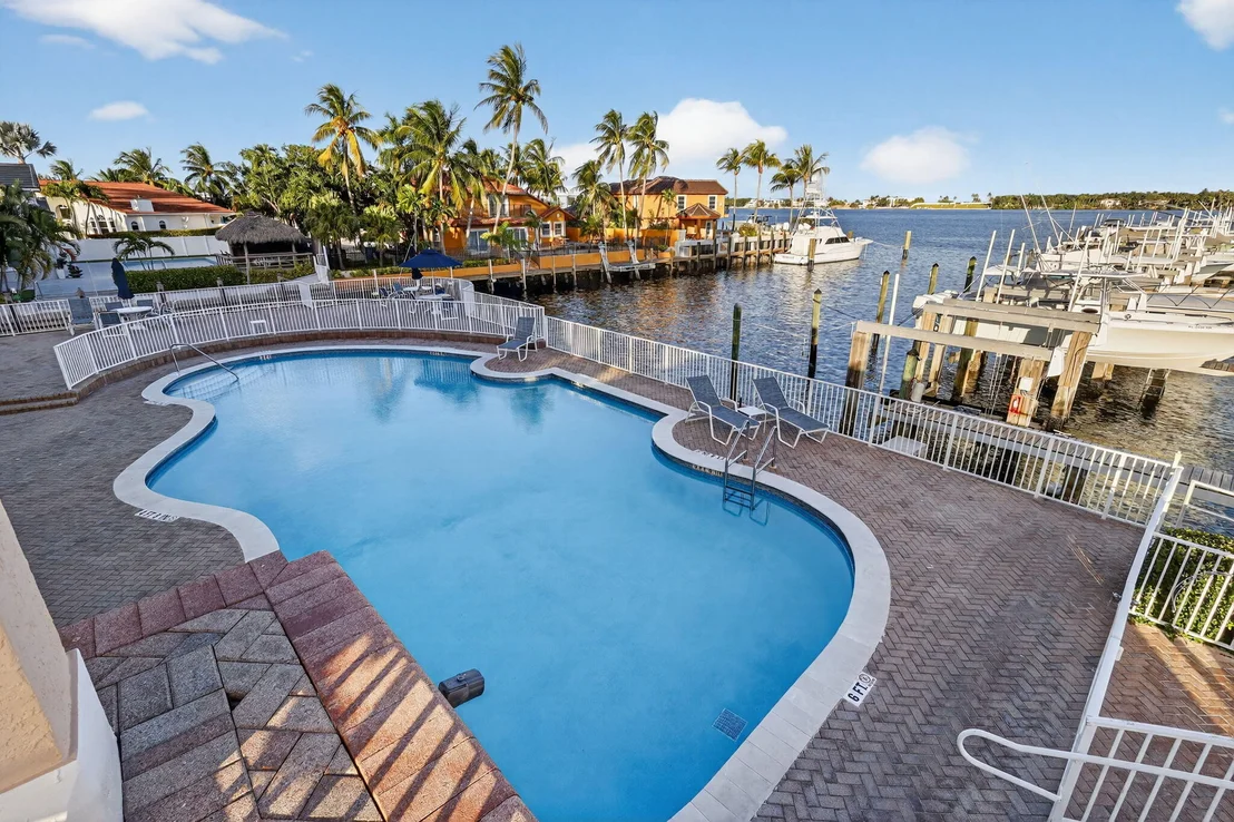 Photo of 115 Harbors Way