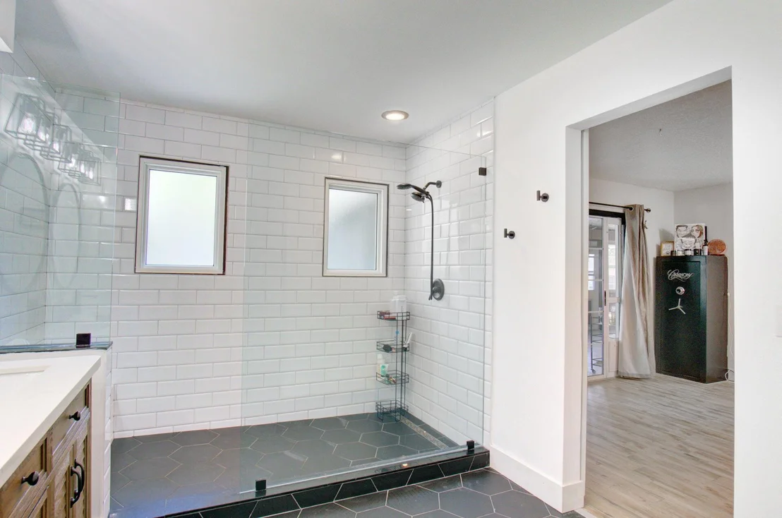 Photo of 4090 Mandarin Boulevard