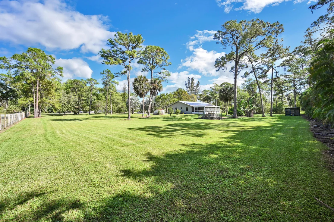 Photo of 13624 Farley Road