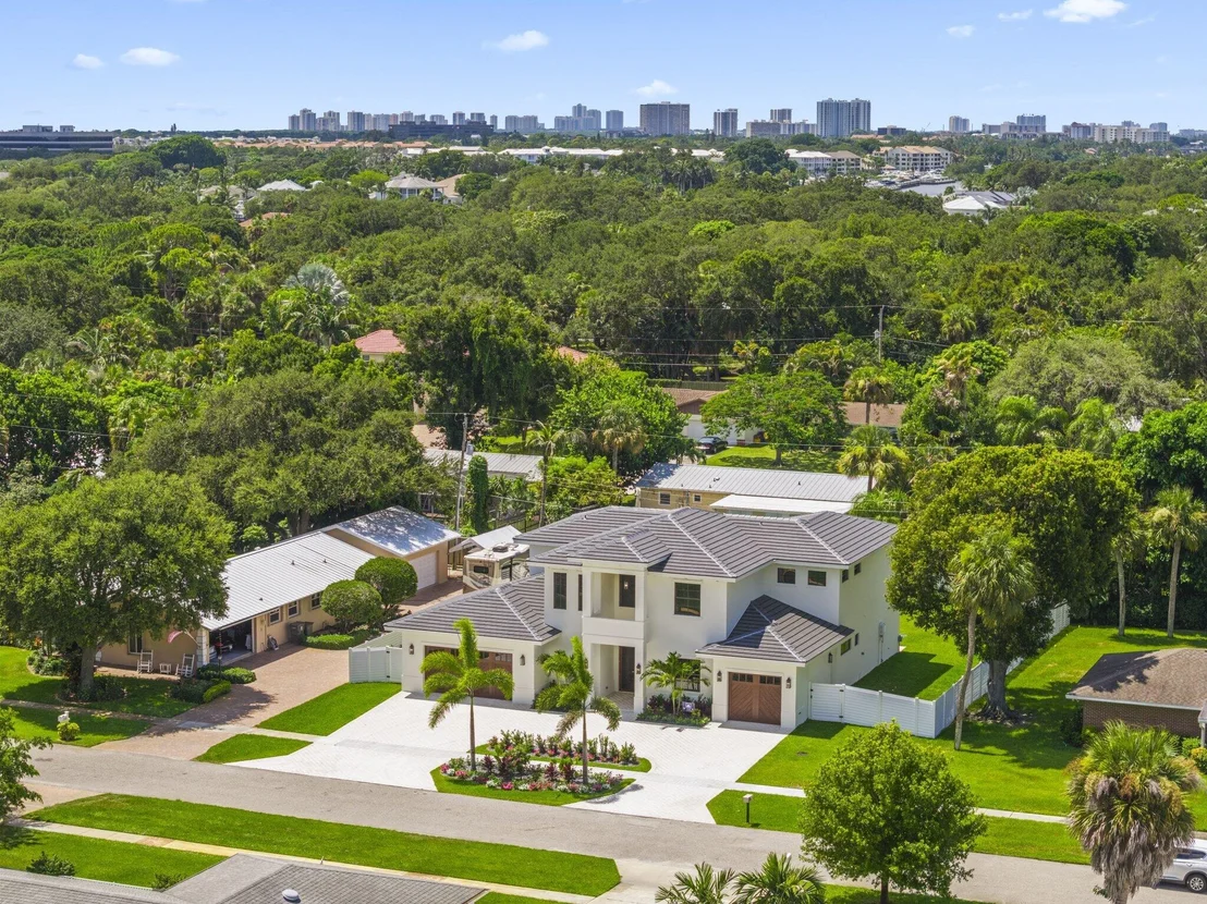 Photo of 2384 WINDSOR Road