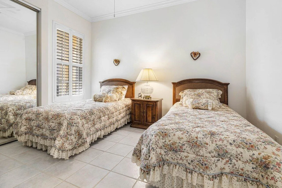 Photo of 4775 Lakeland Drive