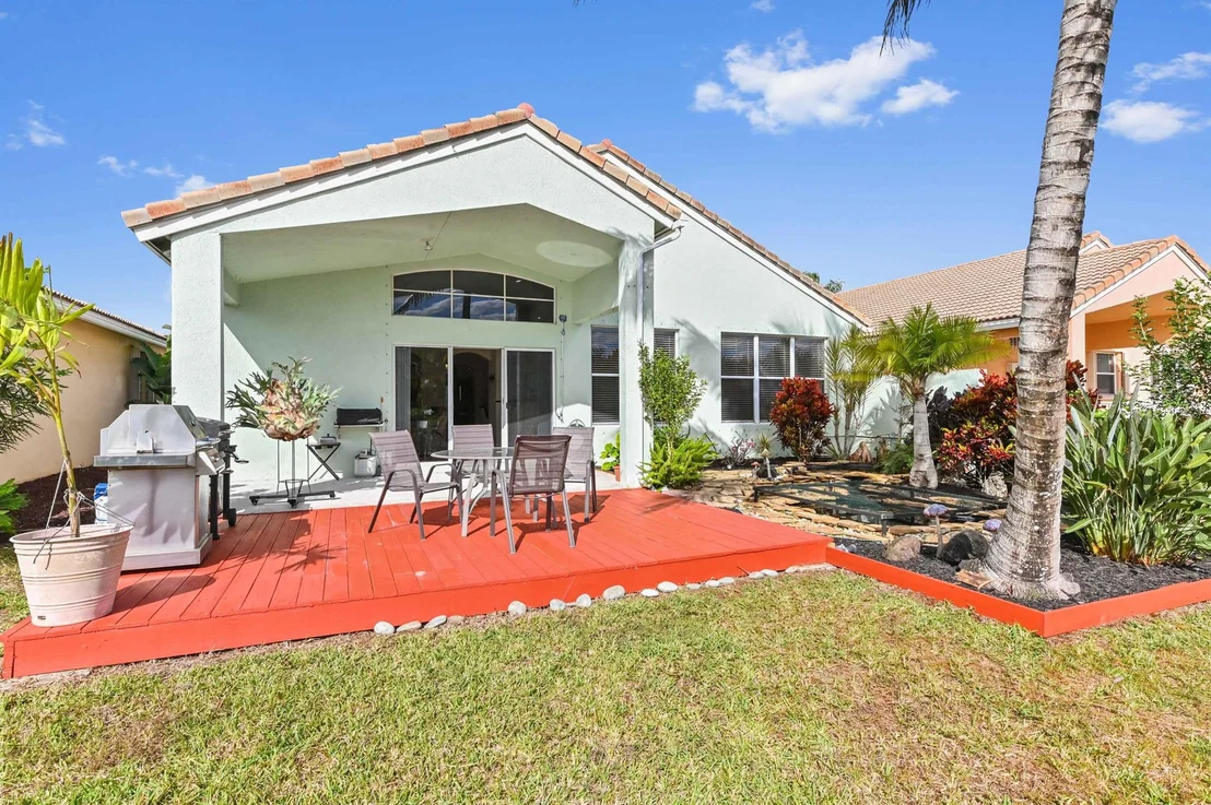 Photo of 9520 Lago Drive