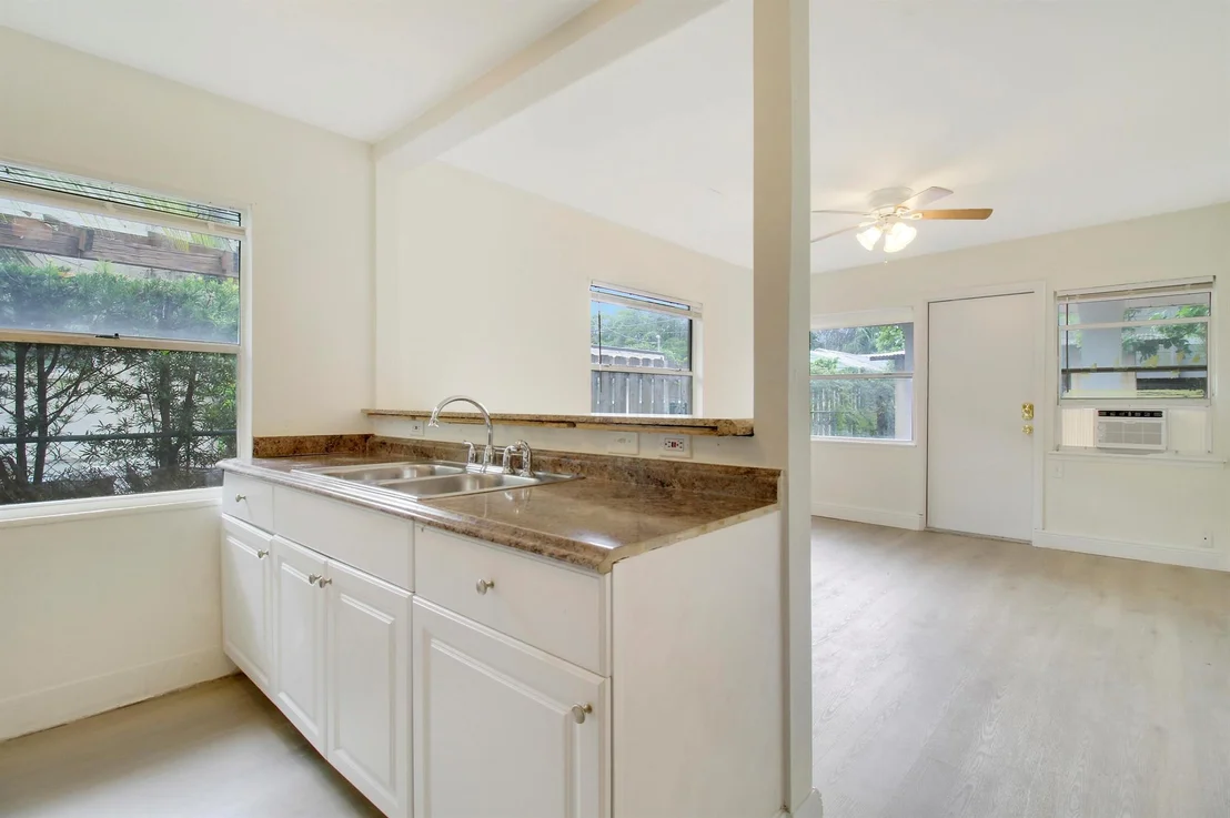 Photo of 848 Upland Road