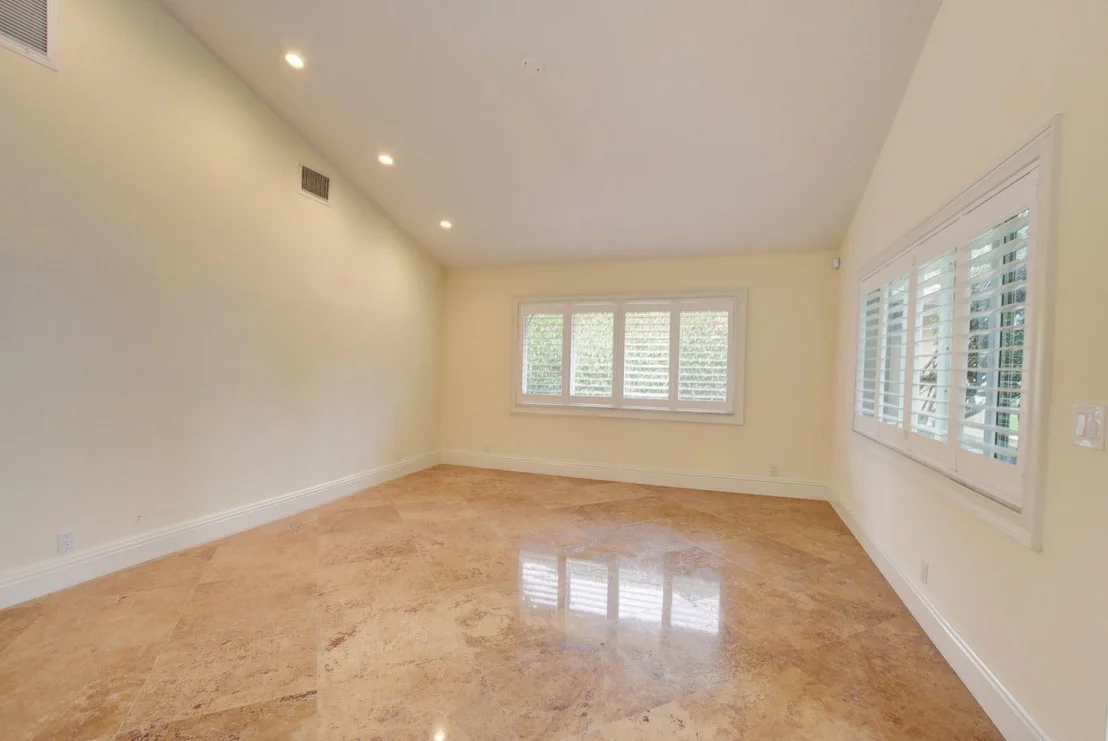 Photo of 327 Seneca Lane