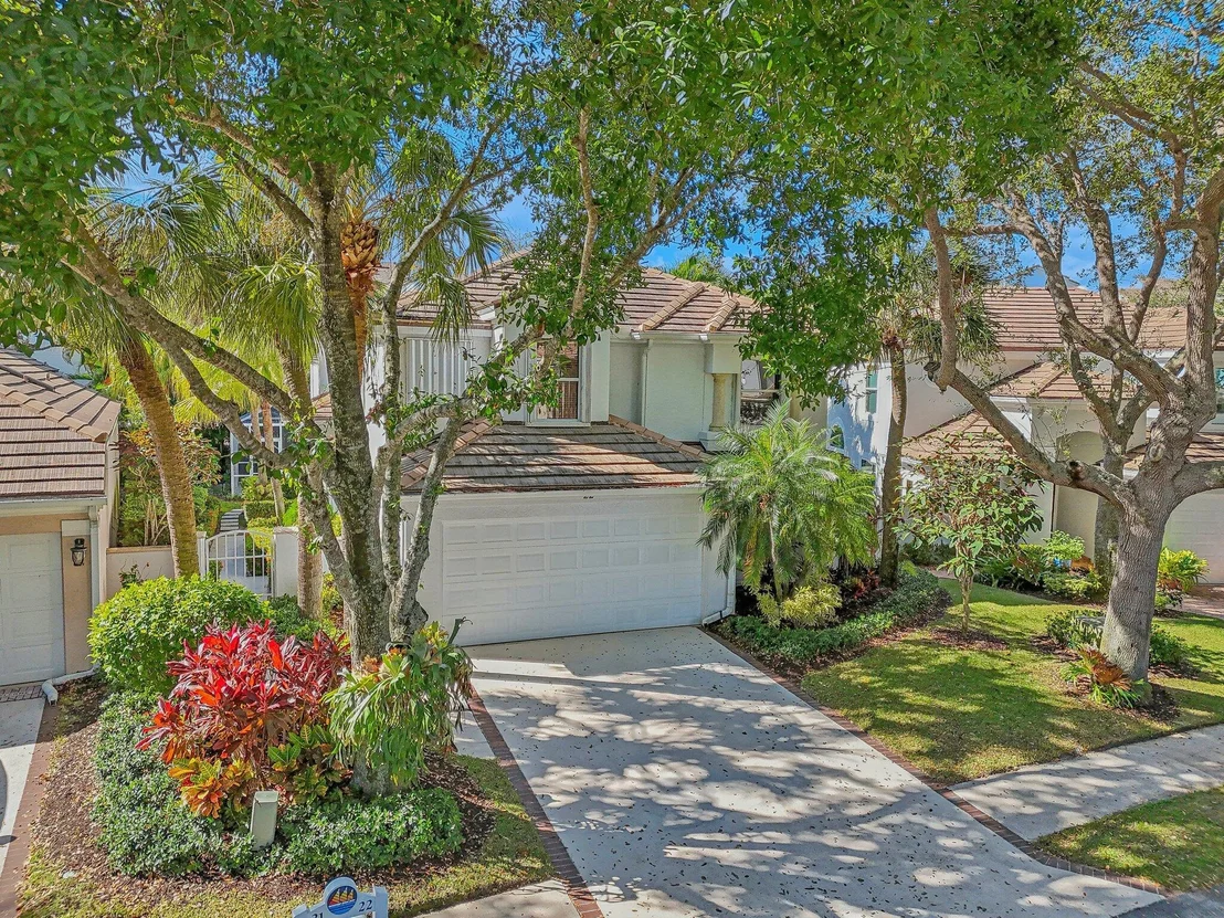 Photo of 22 Grand Bay Circle