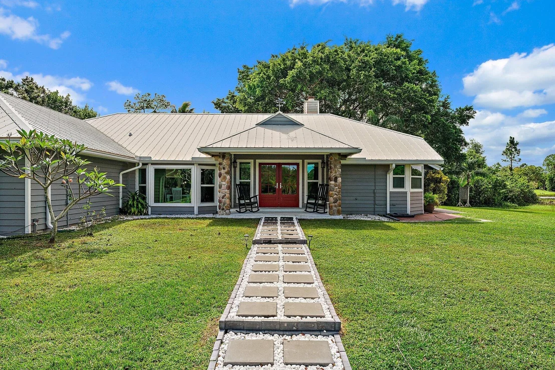 Photo of 2505 SE Ranch Acres Circle